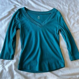 Caslon 100% cotton 3/4 sleeve v neck tee S